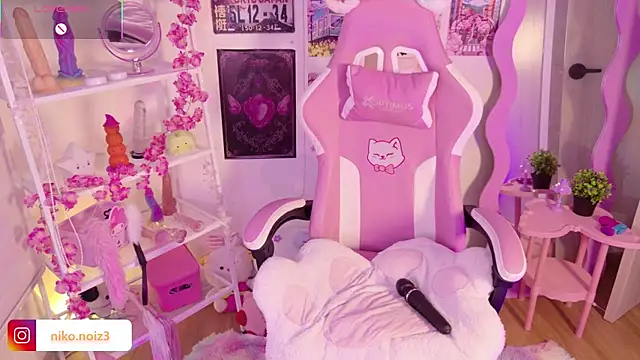 Noisy_doll's Live XXX Chat