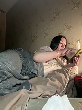 Naughtbaby_2025: απευθείας συνομιλία ΧΧΧ