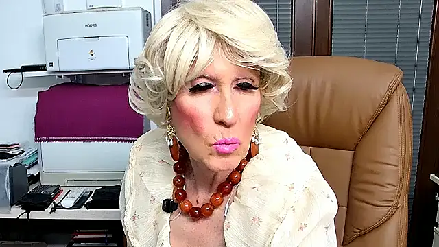 Chat XXX en directo de ROBY_SWEETHOT