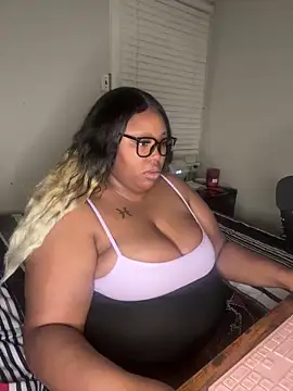 Chocolatebunnyxx96 – Naživo XXX chat