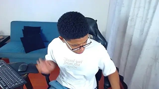 liiam3 élő XXX-chatje