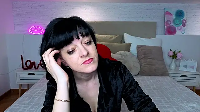 Chatroom XXX en direct de Minimolly_