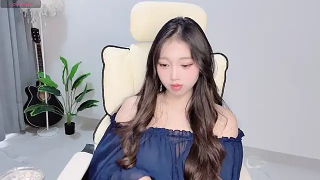 Yukiy8877's Live XXX Chat