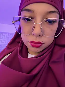 naishaa_'s Live XXX Chat