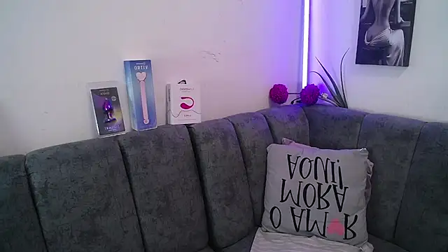 دردشة Alana_steel_1 الجنسية المباشرة