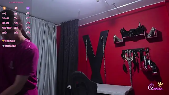 AlmaazzのライブXXXチャット