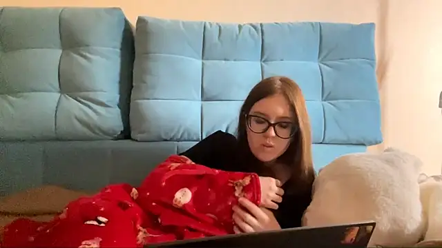 XXX chat uživo modela BellyupAlloy