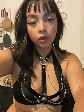 Онлайн чат XXX velvet_rush