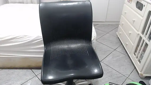 MysterBearMG Adlı Modelin Web Kamerası Şovu