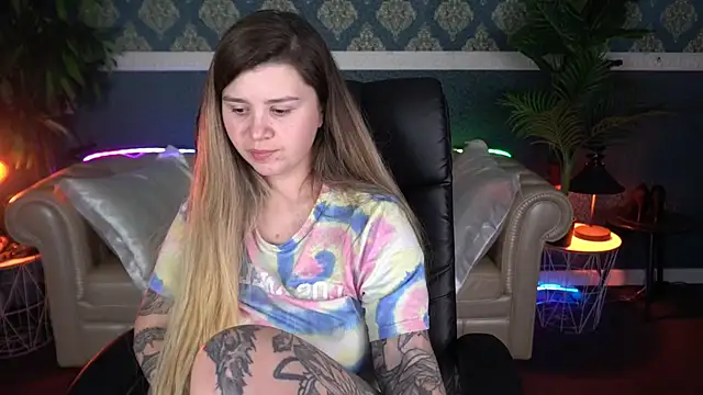 Онлайн чат XXX AmellyMilly