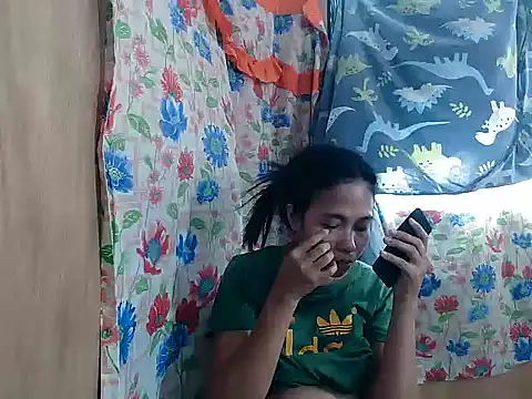 PinaySkinnyGirl Chat XXX live