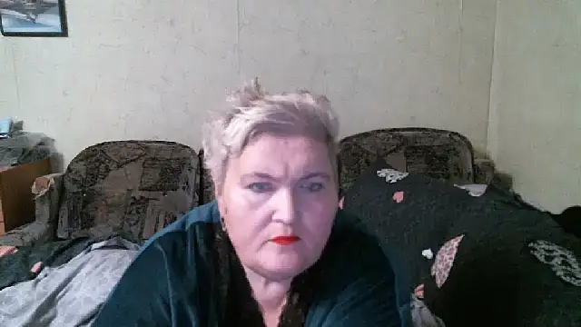 Show modela Lana555 na web-kameri