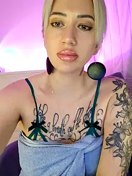 Gina-Lumara Webcam-Show