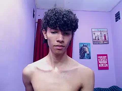 دردشة bigcock_twinks الجنسية المباشرة