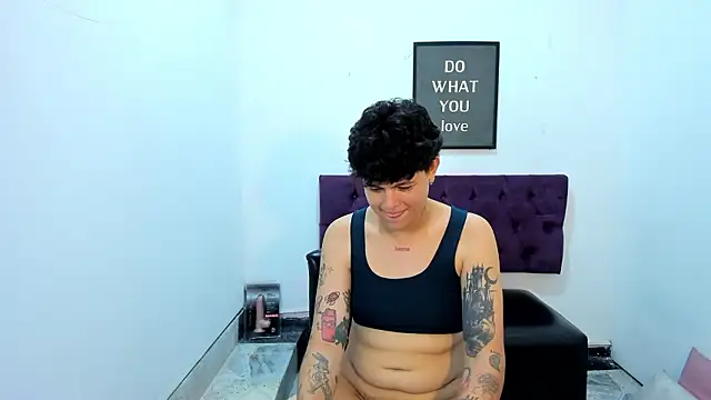 TomBoy_Nataliのウェブカメラショー