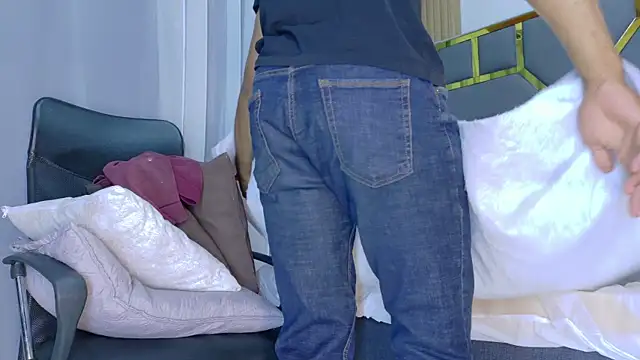 Oliver_bigblack_cock Webcam Show