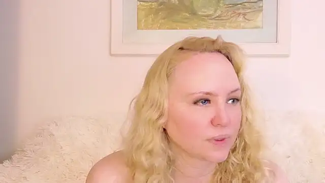 Sarah4you's Live XXX Chat