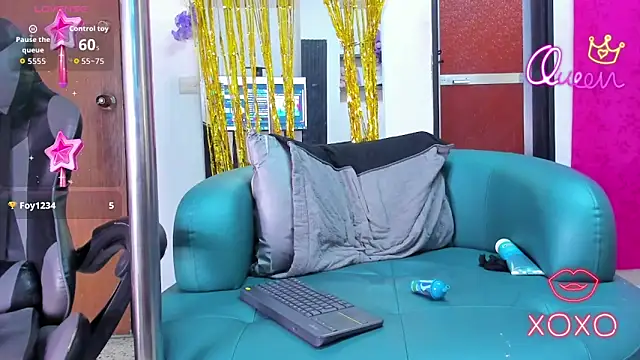 دردشة Melody-Joness الجنسية المباشرة