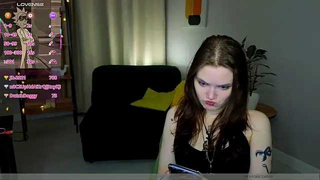 Dilara_xBaby Chat XXX in diretta