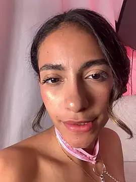 elegant__rouse Adlı Modelin Canlı XXX Sohbeti