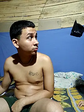 Emyli_Liam webkamerás műsora