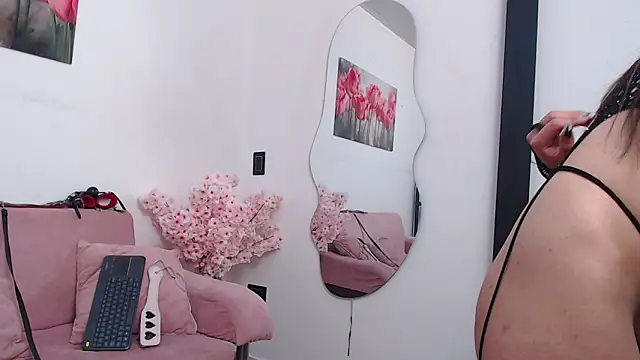 pinky_f00x Adlı Modelin Canlı XXX Sohbeti