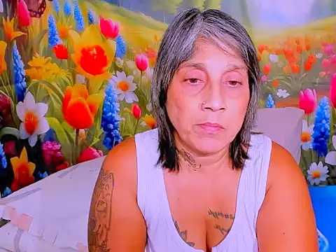 indianroxy: απευθείας συνομιλία ΧΧΧ