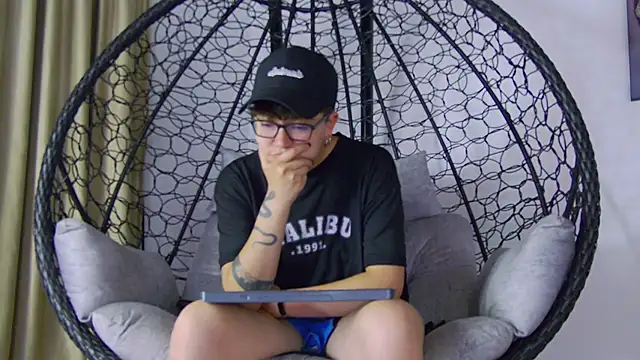 alex_noa's Live XXX Chat