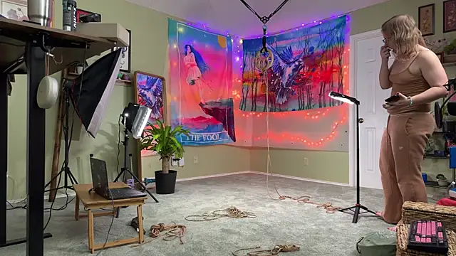 MirandaFlowers' Webcam Show