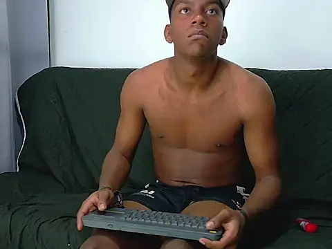 Master_foot_ Adlı Modelin Canlı XXX Sohbeti