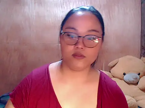 _Lylia: онлайн-секс-чат