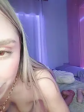 mikateen's Live XXX Chat