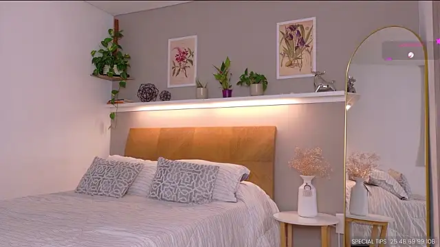 XXX chat uživo modela sarah_rayy