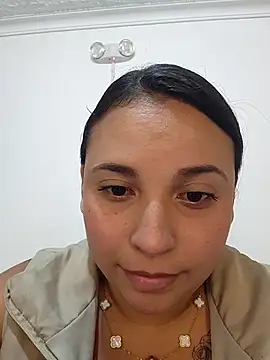 LizzRouse: онлайн-секс-чат