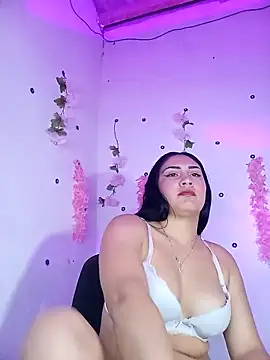 Emy_cutee élő XXX-chatje