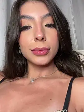 NINA_ROSEE397のライブXXXチャット