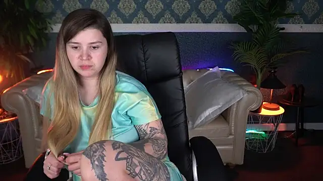 AmellyMilly élő XXX-chatje