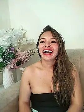 Kiaraa88のライブXXXチャット