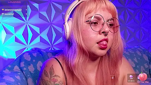 Chat +18 de Satyn_doll ao vivo