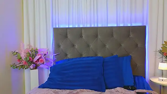 Ariana_Petite webkamerás műsora