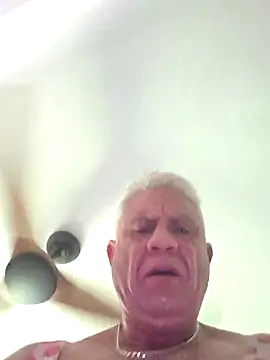 Handsolo_porn: διαδικτυακό σόου στην κάμερα