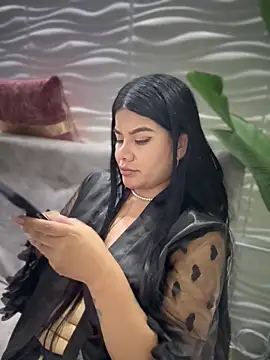 Issane_Peru Chat XXX in diretta