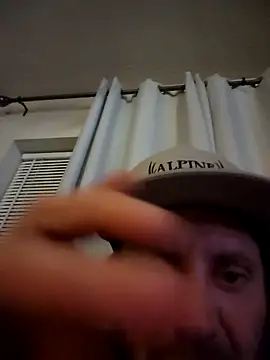 Csirhc Show in webcam