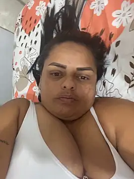 RossestonerのライブXXXチャット