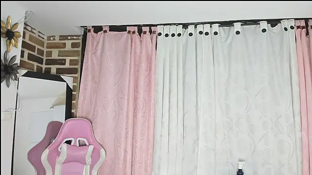 Онлайн чат XXX saraa-cloudy