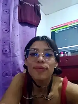 avalustyyn Webbikameraesitys