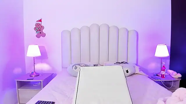 SofieBunnie Chat XXX live