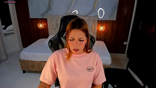 mia_18v webkamerás műsora