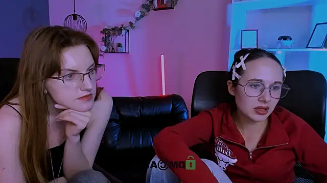 Chat +18 de mona_cloud ao vivo