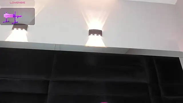 Chatroom XXX en direct de CarolineLee_